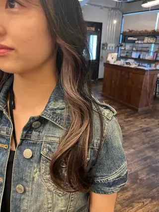 ロング カラー 山下 明子のヘアスタイル