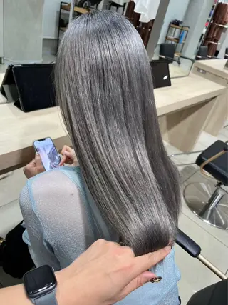 ロング カラー 🍨デザインカラー/ ブリーチ”みさき🐇のヘアスタイル