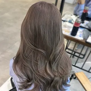セミロング カラー フェザー/シャドウ/ メッシュパーマのヘアスタイル