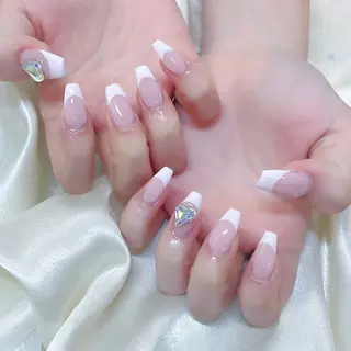 ネイル misaki 🩰‎🤍🎀のネイルデザイン