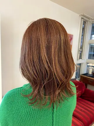 セミロング カラー 鶴﨑 美優亜のヘアスタイル