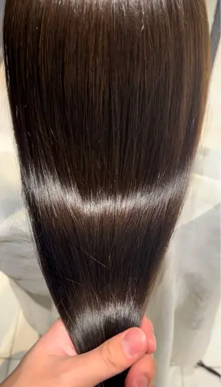 セミロング クロギ リョウのヘアスタイル