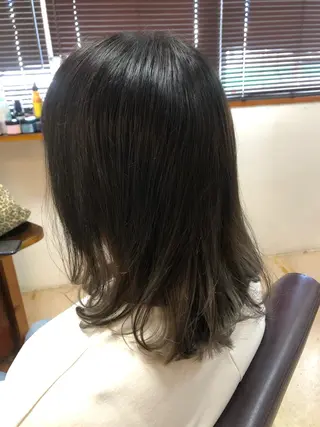 セミロング カラー 嘉手納美容室 ルアナエヴァのヘアスタイル