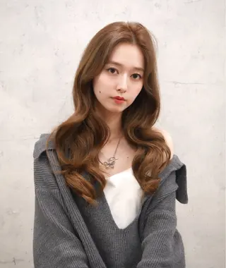 ロング カラー ハイトーン/レイヤー 💜Akaneのヘアスタイル