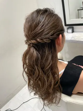 ロング ヘアアレンジ k-twoたき✨艶感 カラー/美髪矯正のヘアスタイル