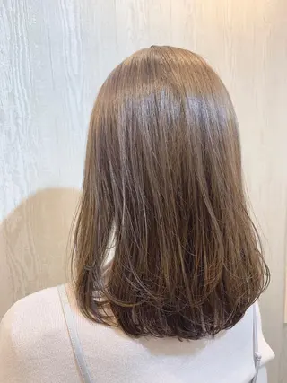 ミディアム カラー ヘアアレンジ HUENEST アカデミーサロンのヘアスタイル