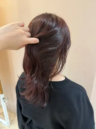 ミディアム カラー 鈴木 二依奈のヘアスタイル