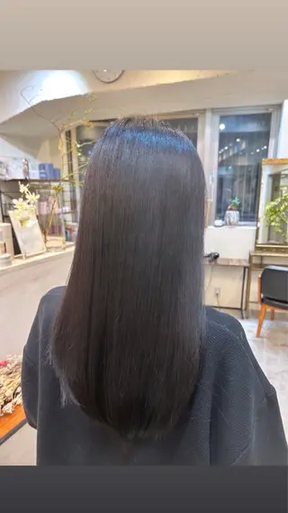 ロング TSUMUGI ／縮毛矯正✨️のヘアスタイル