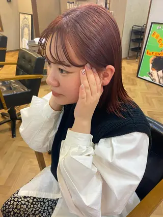 ミディアム デザインカラー/ボブ ブリーチカラー/ユリのヘアスタイル