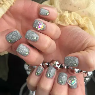 ネイル シェリーラメール akiraのネイルデザイン