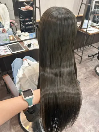 ロング 艶カラー✨️派手髪 🦄renのヘアスタイル