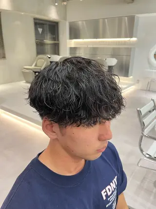 ショート パーマ メンズ ⚡メンズパーマフ ェードカットTomyのヘアスタイル