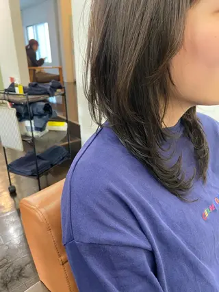 セミロング 久木原 ゆりのヘアスタイル