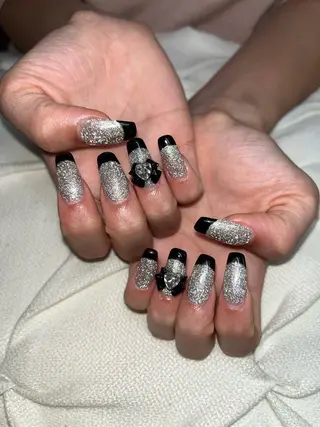 ネイル nail.salon .Reversalのネイルデザイン