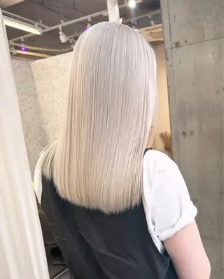 セミロング カラー ヘアアレンジ lani ブリーチ /ダブルカラーのヘアスタイル