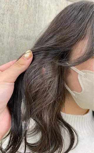 カラー KVELL ユナのヘアスタイル