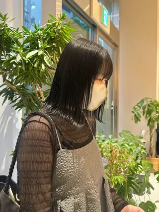 ミディアム カラー ミオ💎透ける暗髪 ショートカットのヘアスタイル