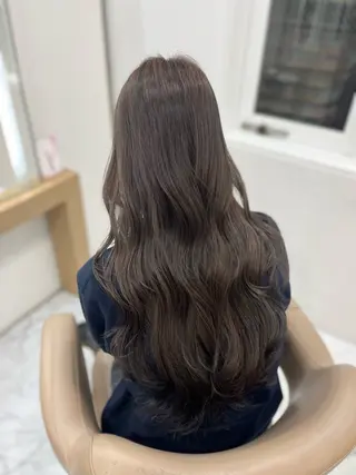 ロング カラー 赤み消し透明感カラー オオヤマのヘアスタイル