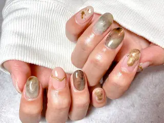 ショート カラー ネイル マツエク・マツパ illum hicariのネイルデザイン