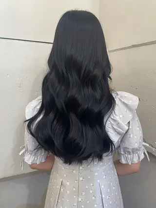 ロング カラー Neolive 千尋のヘアスタイル