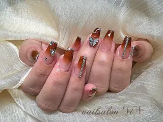 ネイル ✨Nailsalon Vi+✨のネイルデザイン