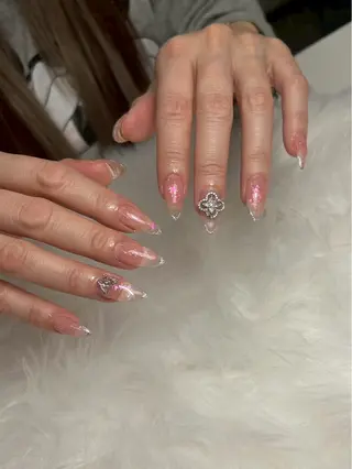 ネイル 吉田 彩乃のネイルデザイン