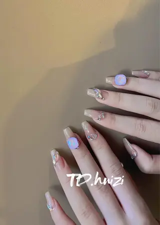 セミロング めぐみのネイルサロン スタッフ練習のネイルデザイン