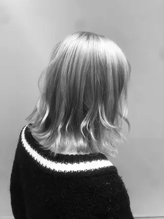 ミディアム カラー ワタナベ テルマサのヘアスタイル