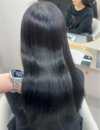 ロング カラー ヘアアレンジ 🖤kana/艶髪/ 韓国風暗髪カラー🖤のヘアスタイル