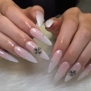 ネイル M.JEWELRY REMI🎀のネイルデザイン