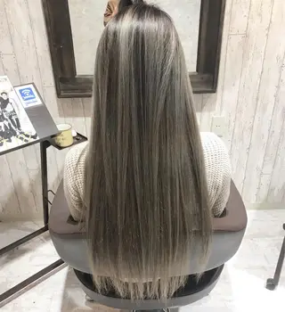 ロング カラー uru" すずきさゆりのヘアスタイル