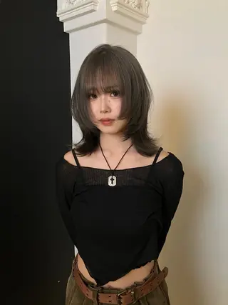 ミディアム カラー Hanaka🐈⬛ 海外×ニュアンスのヘアスタイル