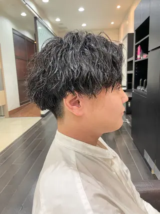 ショート パーマ メンズ フェザー/波巻き 雫石大夢のヘアスタイル