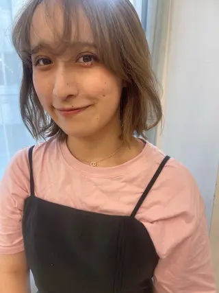 ショート カラー 💓パーマ，💗 レイヤーカットのヘアスタイル