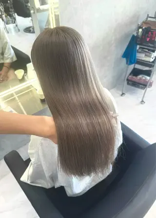 ロング カラー 安藤 美羽のヘアスタイル