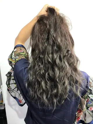 ロング 吉田 典弘のヘアスタイル