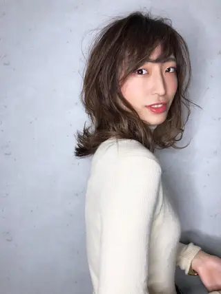 セミロング Hikaru Takahashiのヘアスタイル