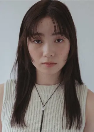 ロング 西浦 杏音のヘアスタイル