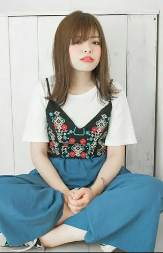 ミディアム カラー しらはま ようこのヘアスタイル