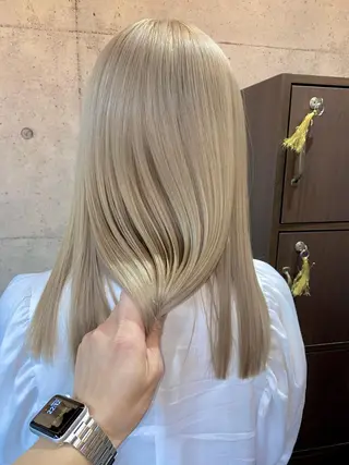 セミロング カラー ⭕️ダメージレス特化 髪質改善🥇丸山憲人のヘアスタイル