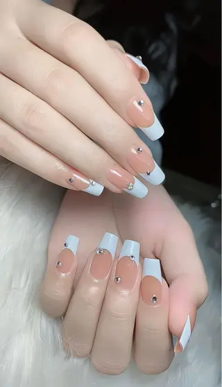 ミディアム Chann Channのネイルデザイン