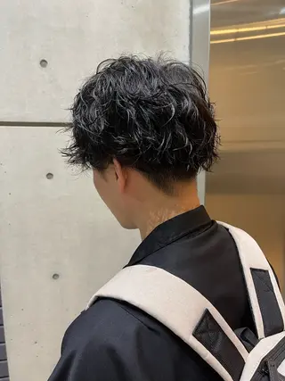 パーマ メンズ 透明感カラー人気 ナンバーワンMIYUのヘアスタイル