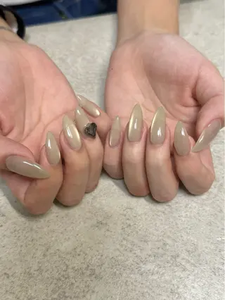 ネイル ネイルルーム チャームのネイルデザイン