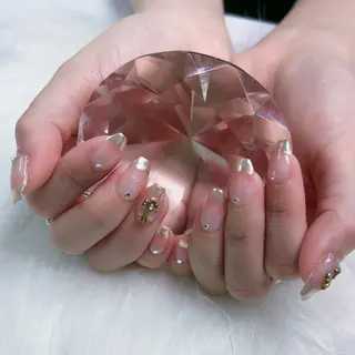 ネイル パーツ全部¥110 サロンミミのネイルデザイン