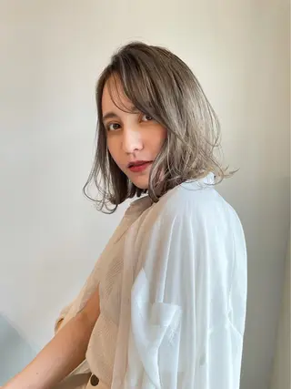 セミロング カラー ヘアアレンジ 🌜 Lulu 🌛 公式/大通のヘアスタイル