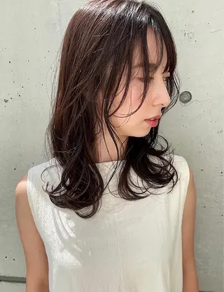 ミディアム カラー パーマ Lino by hoNuaのヘアスタイル