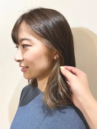 カラー 菅沼 紀世/顔周りレイヤーのヘアスタイル