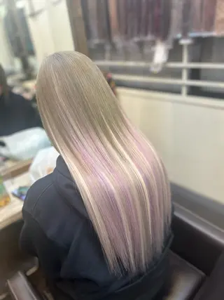 ロング カラー 成安 雪菜のヘアスタイル