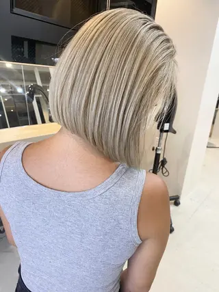 ショート カラー ヘアアレンジ ネイル マツエク・マツパ アイブロウ 井上 一平のヘアスタイル