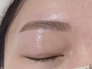 アイブロウ 坂田 りおのマツエク・マツパデザイン